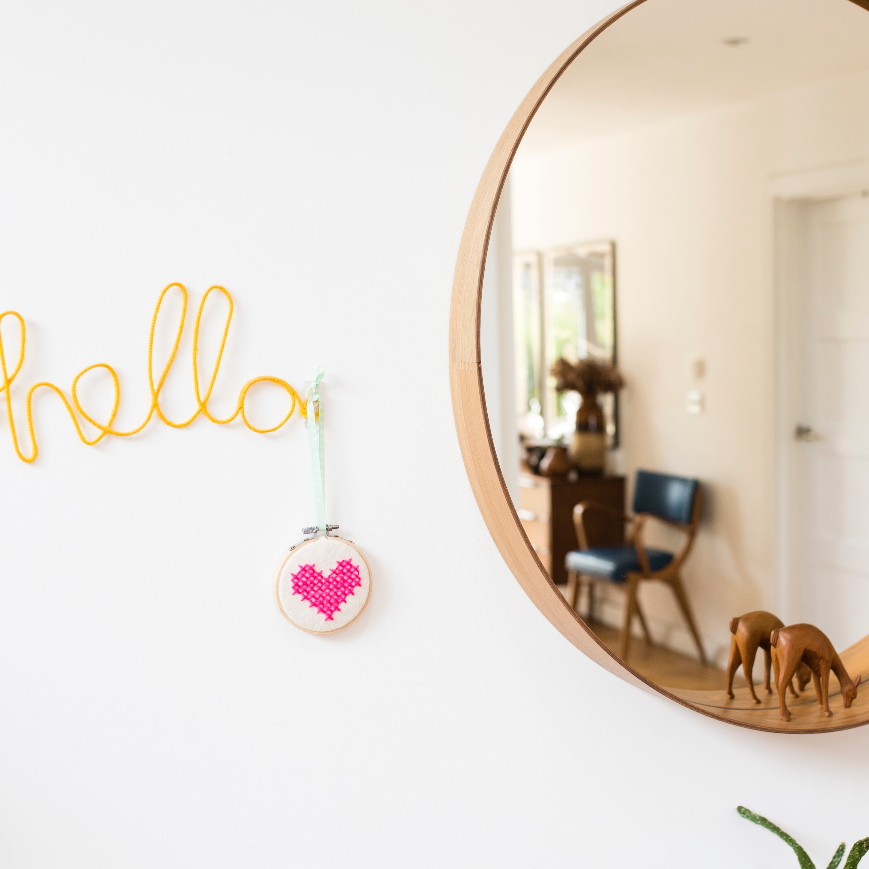 (3) HEART HOOP CROSS STITCH EMBROIDERY KIT