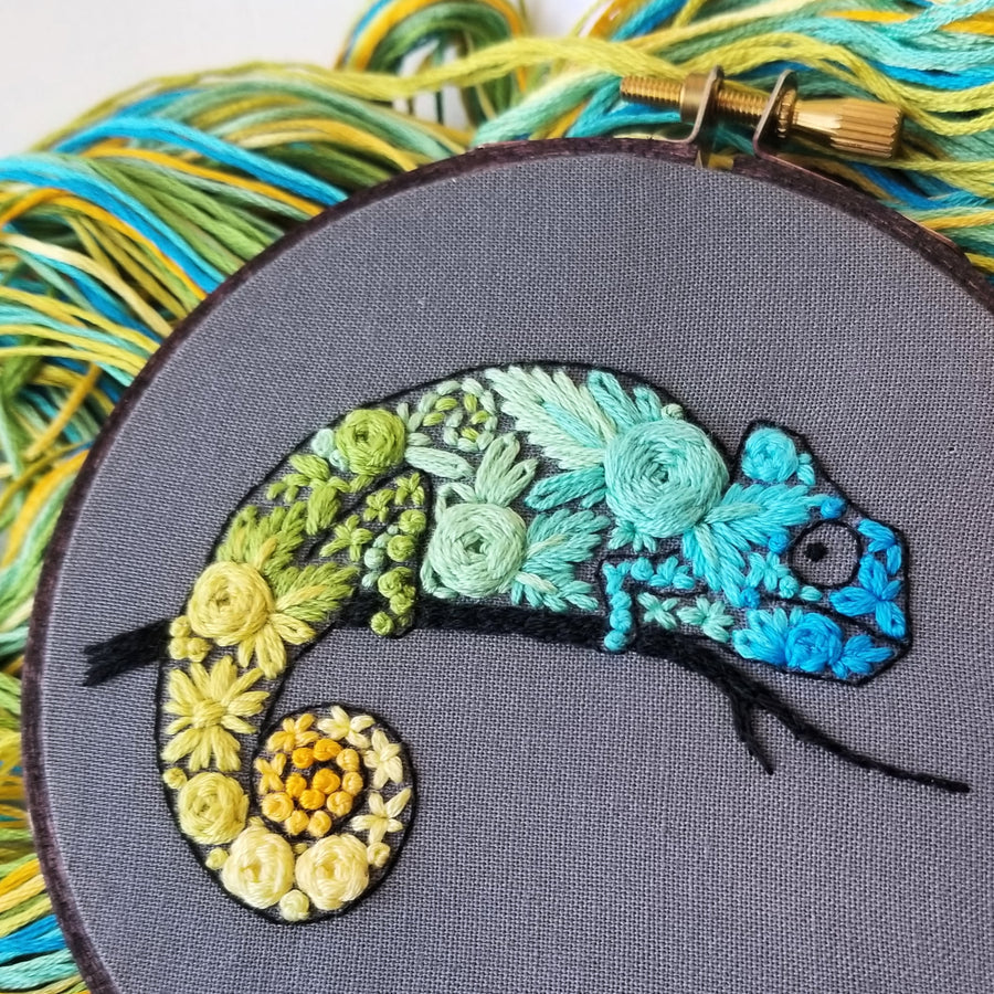 CHAMELEON EMBROIDERY KIT