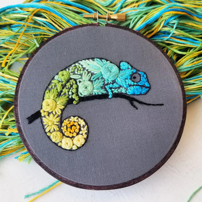CHAMELEON EMBROIDERY KIT