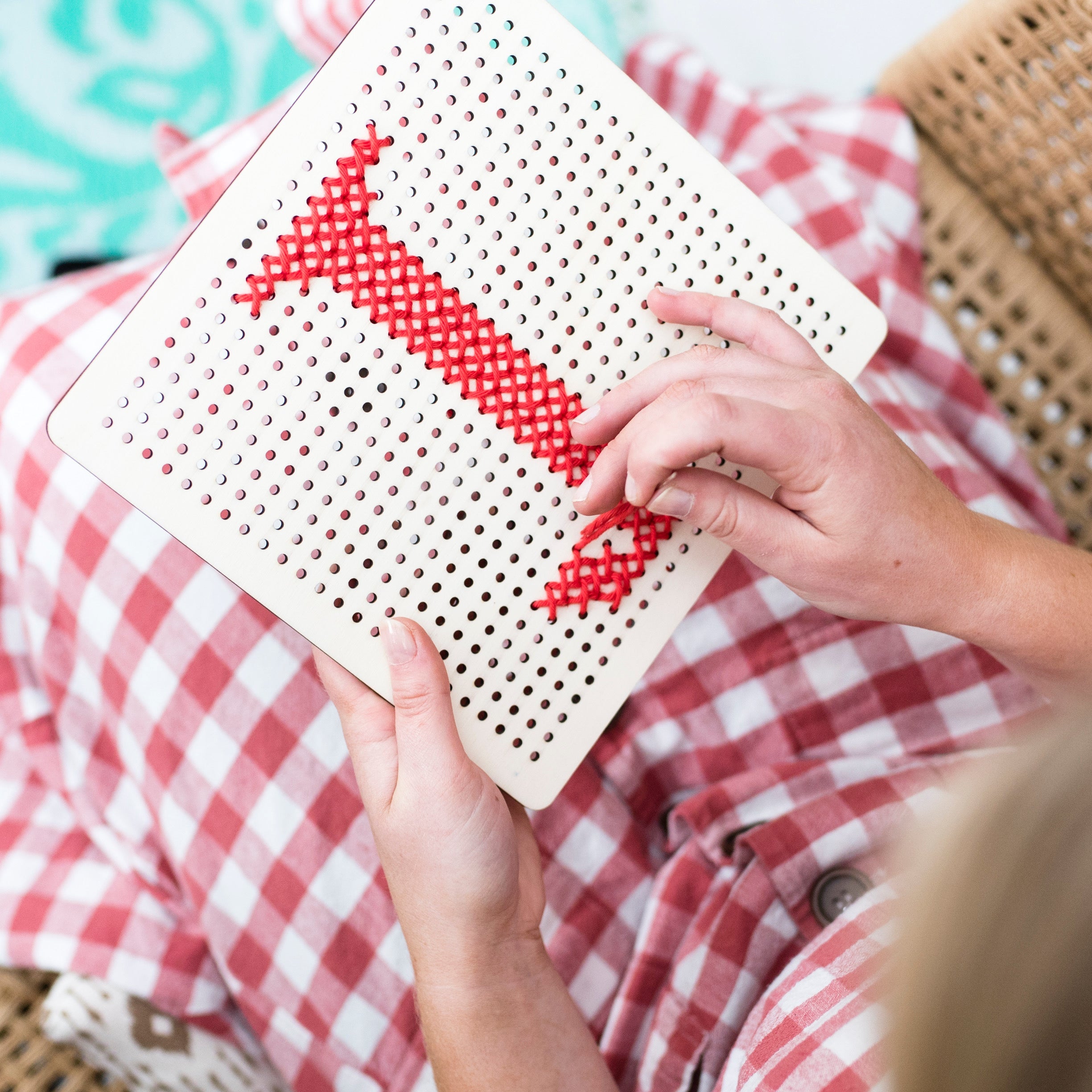 CROSS STITCH PEGBOARD WALL ART BOARD DIY CRAFT KIT