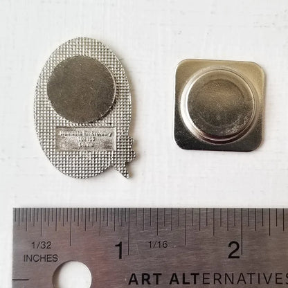 CHICKADEE ENAMEL NEEDLE MINDER