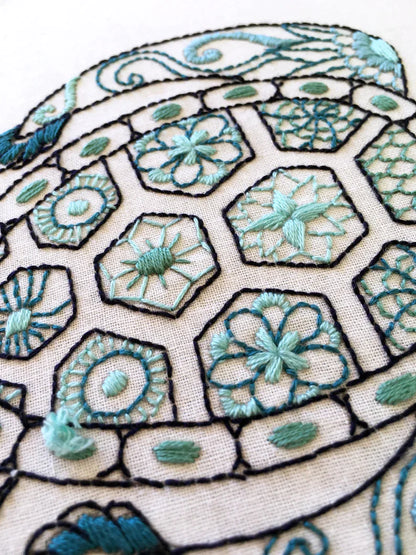 SEA TURTLE EMBROIDERY KIT